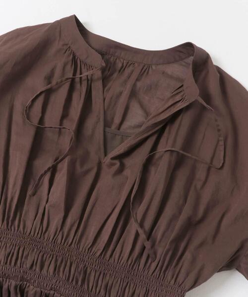 URBAN RESEARCH（アーバンリサーチ）の「コットンボイルシャーリングワンピース（ワンピース・レディース・ブラック/ブラウン・FREE）」の14枚目の写真