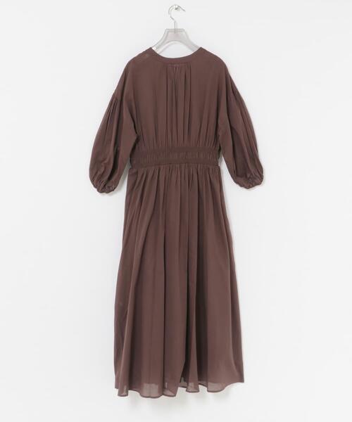 URBAN RESEARCH（アーバンリサーチ）の「コットンボイルシャーリングワンピース（ワンピース・レディース・ブラック/ブラウン・FREE）」の12枚目の写真