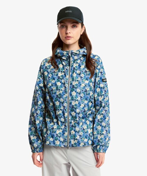 AIGLE(エーグル)の「【LIBERTY】撥水 フラワープリント エクストラライト フーディジャケット(ナイロンジャケット・レディース・ブルー/ピンク/モスグリーン・36/38/40)」の21枚目の写真