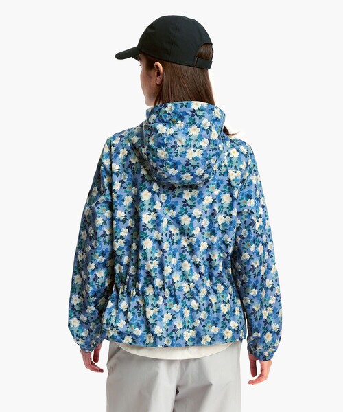 AIGLE(エーグル)の「【LIBERTY】撥水 フラワープリント エクストラライト フーディジャケット(ナイロンジャケット・レディース・ブルー/ピンク/モスグリーン・36/38/40)」の19枚目の写真