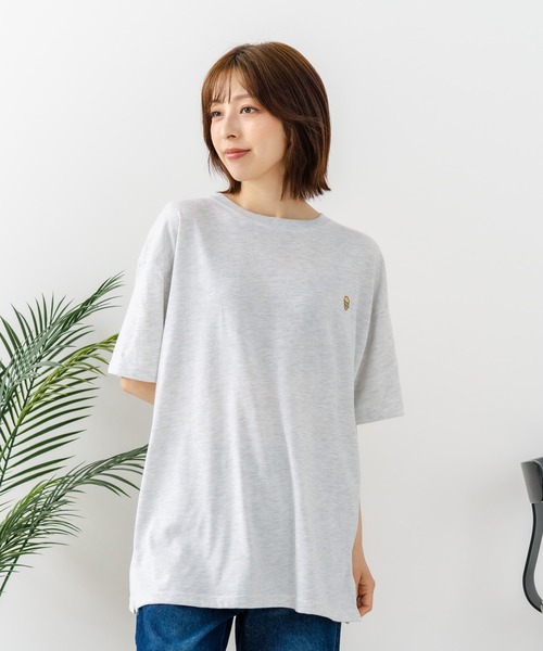 sanrio（サンリオ）の「【sanrio/サンリオ】【ゆったりルーズシルエット】日焼けキャラクター サガラ刺繍Tシャツ ハローキティ クロミ ポチャッコ y2k 平成レトロ（Tシャツ/カットソー・レディース・サックスブルー/オフホワイト/ライトグレー/スミクロ・LARGE/MEDIUM）」の7枚目の写真