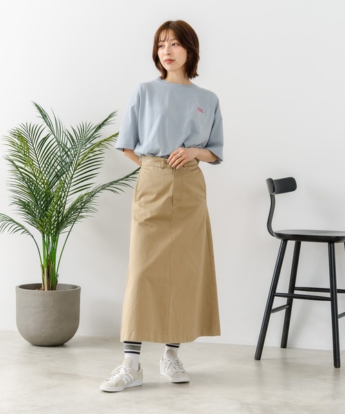 sanrio（サンリオ）の「【sanrio/サンリオ】【ゆったりルーズシルエット】日焼けキャラクター サガラ刺繍Tシャツ ハローキティ クロミ ポチャッコ y2k 平成レトロ（Tシャツ/カットソー・レディース・サックスブルー/オフホワイト/ライトグレー/スミクロ・LARGE/MEDIUM）」の12枚目の写真