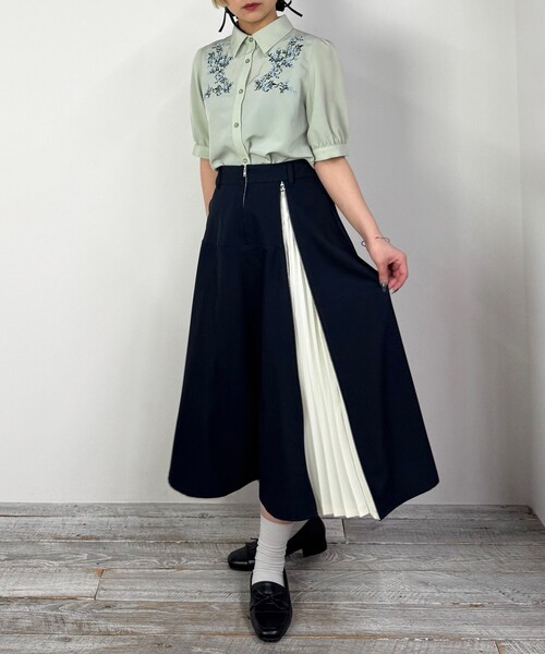 NICOLE CLUB（ニコル　クラブ）の「ボタニカル刺繍ブラウス（シャツ/ブラウス・レディース・ライトグリーン/ブラック/オフホワイト・M）」の7枚目の写真