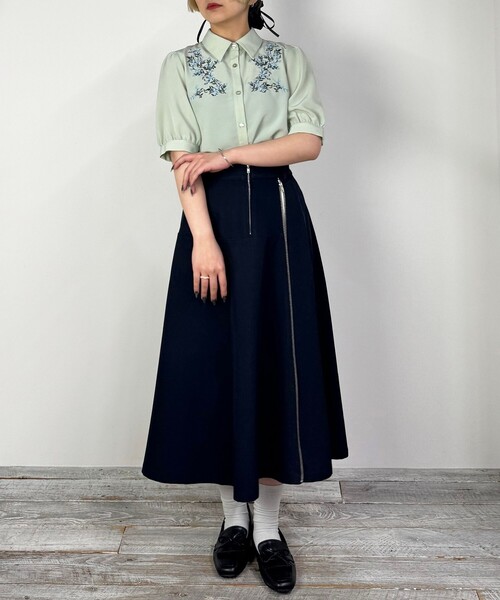 NICOLE CLUB（ニコル　クラブ）の「ボタニカル刺繍ブラウス（シャツ/ブラウス・レディース・ライトグリーン/ブラック/オフホワイト・M）」の8枚目の写真