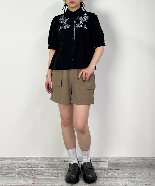 NICOLE CLUB（ニコル　クラブ）の「ボタニカル刺繍ブラウス（シャツ/ブラウス・レディース・ライトグリーン/ブラック/オフホワイト・M）」の11枚目の写真