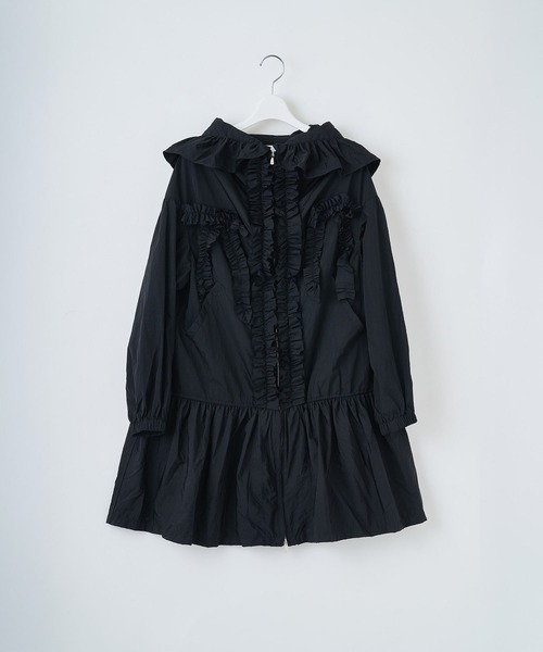 CONZ(コンズ)の「【naokitomizuka(ナオキトミヅカ)】Nylon frilled mountain parka(パーカー・レディース・ブラック/ホワイト・34)」の1枚目の写真