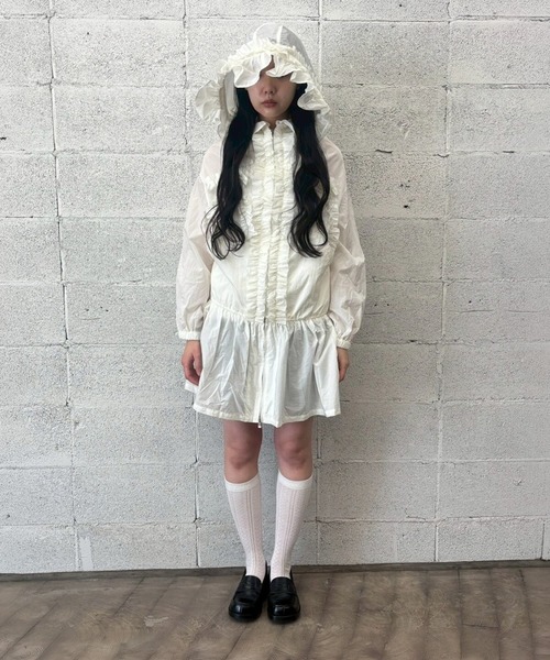 CONZ(コンズ)の「【naokitomizuka(ナオキトミヅカ)】Nylon frilled mountain parka(パーカー・レディース・ブラック/ホワイト・34)」の3枚目の写真