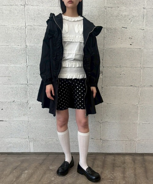 CONZ(コンズ)の「【naokitomizuka(ナオキトミヅカ)】Nylon frilled mountain parka(パーカー・レディース・ブラック/ホワイト・34)」の8枚目の写真