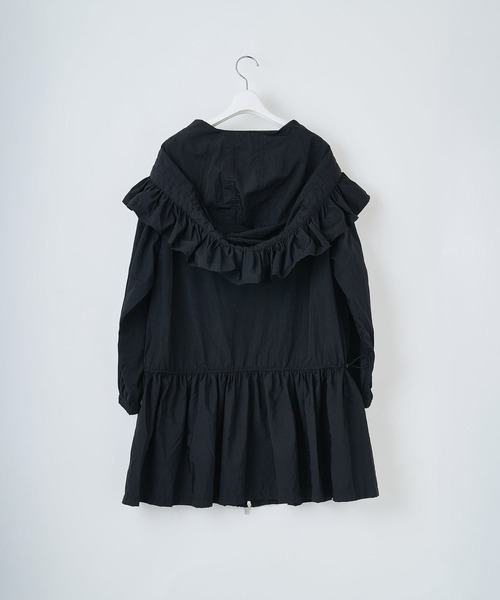 CONZ(コンズ)の「【naokitomizuka(ナオキトミヅカ)】Nylon frilled mountain parka(パーカー・レディース・ブラック/ホワイト・34)」の11枚目の写真