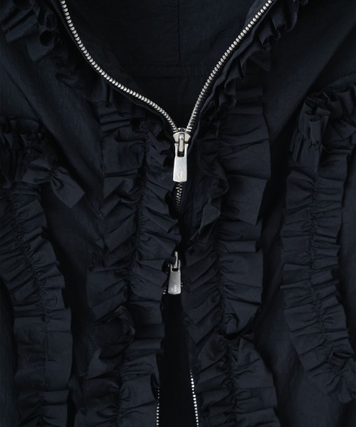 CONZ(コンズ)の「【naokitomizuka(ナオキトミヅカ)】Nylon frilled mountain parka(パーカー・レディース・ブラック/ホワイト・34)」の14枚目の写真
