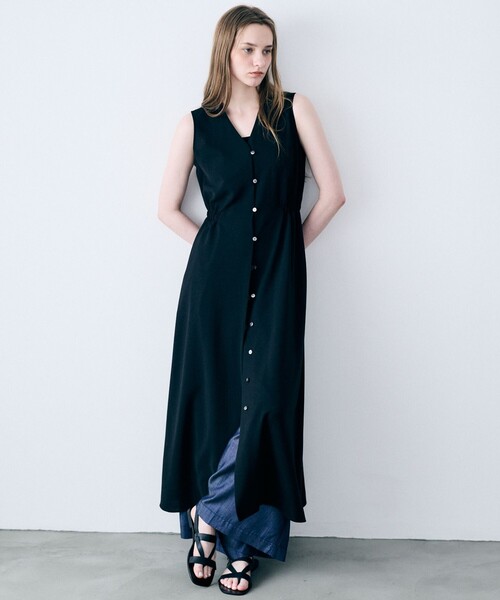 uncrave(アンクレイヴ)の「ドライタッチトロ ワンピース(ワンピース・レディース・ベージュ系/アイボリー系/ブラック系・0/1)」の2枚目の写真