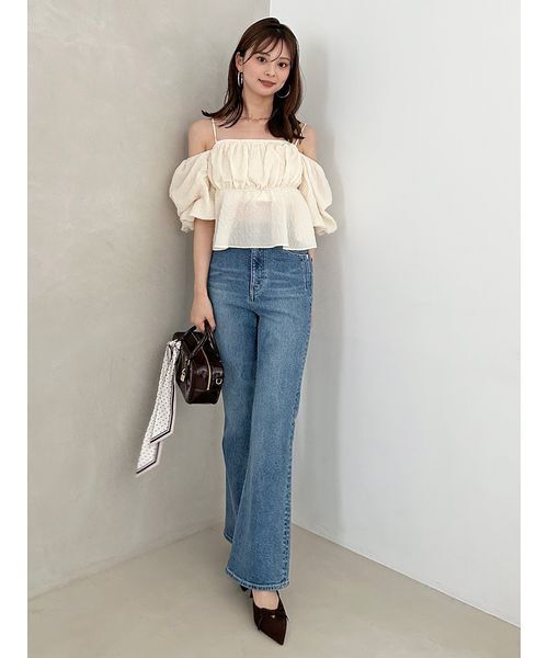 SNIDEL（スナイデル）の「【STYLE UP PANTS】フレアデニム（デニムパンツ・レディース・ブラウン/ブラック/インディゴブルー/ブルー・2/1/0）」の4枚目の写真