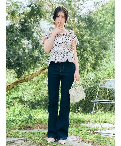 SNIDEL(スナイデル)の「【STYLE UP PANTS】フレアパンツ(デニムパンツ・レディース・ブラウン/ブラック/インディゴブルー/ブルー・2/1/0)」の9枚目の写真