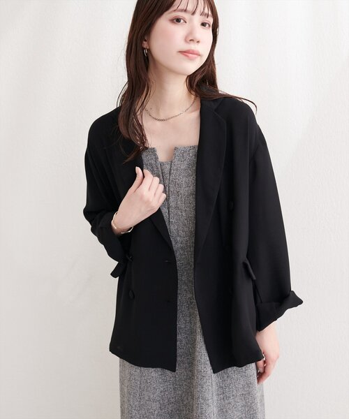 natural couture(ナチュラルクチュール)の「ベルト付きシアージャケット(テーラードジャケット・レディース・ベージュ/オフホワイト/ブラック/サックスブルー・FREE)」の10枚目の写真