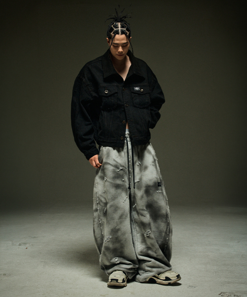 MWOONG(ムン)の「Oksuroad Washed Black Denim Trucker Jacket(デニムジャケット・レディース・その他・M1/M2)」の2枚目の写真