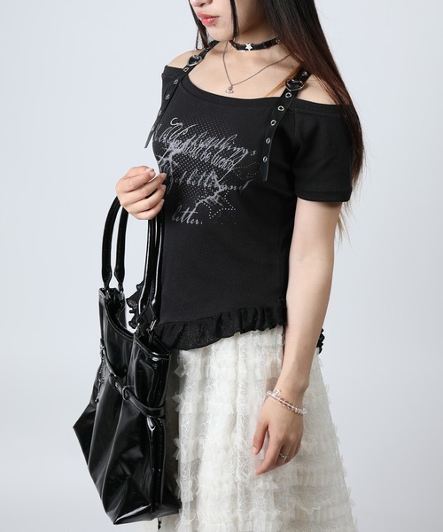 HOOK(フック)の「HOOK for girls 肩ベルト 裾縦フリル オフショルダー 半袖Tシャツ (SS)(Tシャツ/カットソー・レディース・ブラック/ホワイト・FREE)」の5枚目の写真