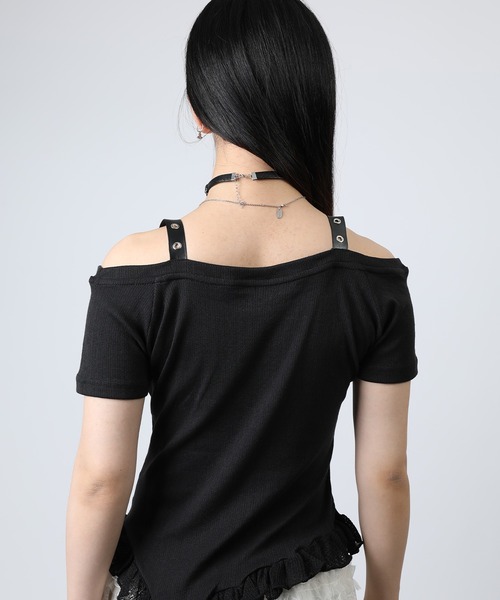 HOOK(フック)の「HOOK for girls 肩ベルト 裾縦フリル オフショルダー 半袖Tシャツ (SS)(Tシャツ/カットソー・レディース・ブラック/ホワイト・FREE)」の13枚目の写真