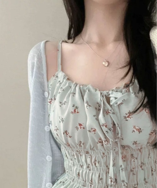 kirakiraShop(キラキラショップ)の「花柄 シャーリング キャミソール(キャミソール・レディース・グレー/ブラック/クリーム・FREE)」の9枚目の写真