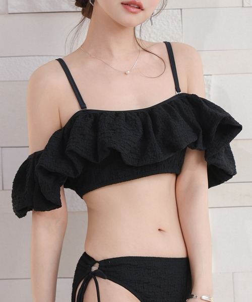TeddyShop（テディショップ）の「【2WAYオフショルorパフスリ/バッククロス対応】表情豊かな立体フクレ生地。バルーンサイドリボンビキニ 上下2点セット レディース水着（水着・レディース・ブラック/ホワイト・L/M/S）」の18枚目の写真