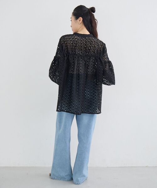 le.coeur blanc(ルクールブラン)の「TORRAZZO DONNA別注レースボリュームブラウス(シャツ/ブラウス・レディース・アイボリー/ブラック・38)」の20枚目の写真