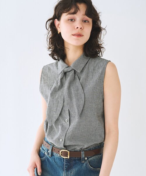 Whim Gazette(ウィムガゼット)の「コットンリネンチェックノースリーブボウシャツ(シャツ/ブラウス・レディース・グレー/レッド・FREE)」の10枚目の写真