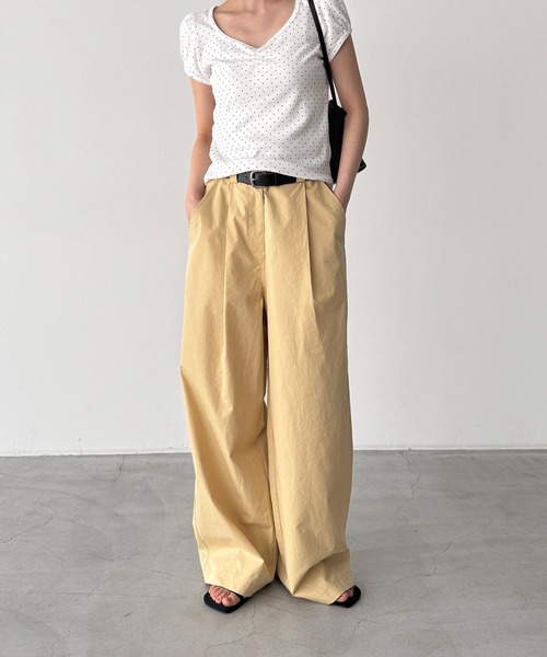 CANAL JEAN（キャナルジーン）の「El mar　コットンタックワイドパンツ（その他パンツ・レディース・イエロー/ライトグレー・SMALL/MEDIUM）」の2枚目の写真