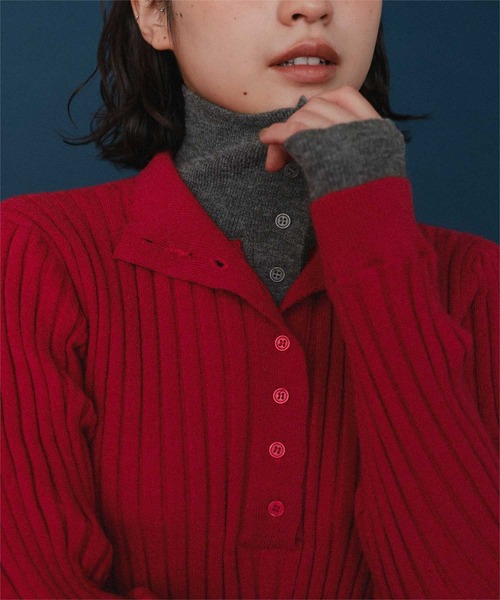 miette（ミエット）の「ハイネックレイヤード風ニットプルオーバー（ニット/セーター・レディース・レッド/ブラウン/ライトグレー/チャコール・FREE）」の7枚目の写真