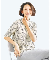DoCLASSE（ ドゥクラッセ）の「UVスラブ・ギャザーハイネックブラウス5分袖（Tシャツ/カットソー）」