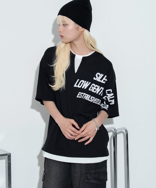 WEGO(ウィゴー)の「WEGO/キーネックフェイクレイヤードグラフィックT(Tシャツ/カットソー・メンズ・グレー/ブラック・MEDIUM/LARGE)」の15枚目の写真