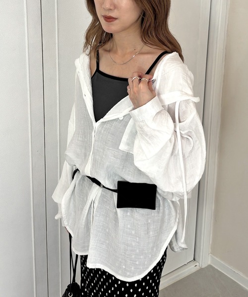 ISOOK（アイスー）の「【ISOOK / アイスー】配色カップ付きリブキャミソール / パイピング インナー カップ付きキャミソール リブタンク ブラトップ ZOZOTOWN限定（キャミソール・レディース・チャコール/ホワイト・FREE）」の9枚目の写真