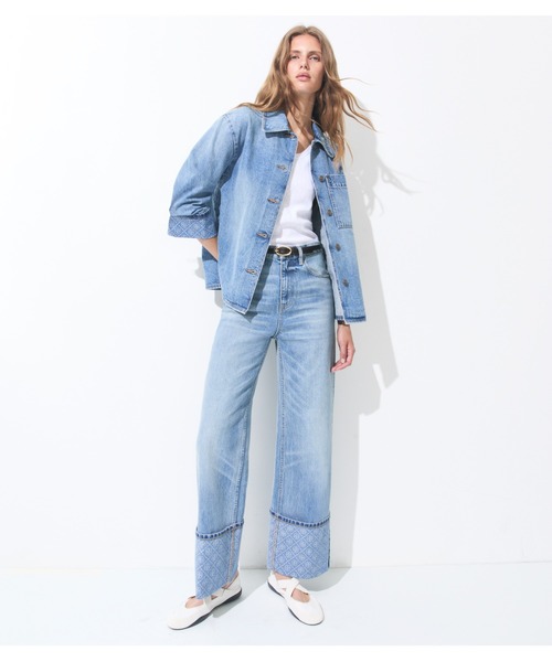 TORY BURCH(トリーバーチ)の「コントラスト カフ ストレートレッグ ジーンズ(デニムパンツ・レディース・ライトインディゴブルー・25inch/26inch)」の4枚目の写真