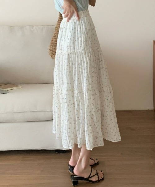 gossip!ロサンゼルス(ゴシップロサンゼルス)の「【Y2Kガーリー】小花柄ティアードロングスカート フレアスカート ウエストゴム レトロフェミニン シフォンライク(スカート・レディース・オフホワイト・FREE)」の7枚目の写真