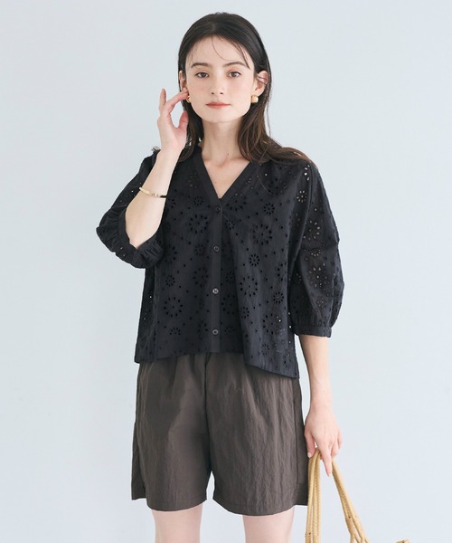 coca（coca）（コカ）の「コットンパンチングレースブラウス（シャツ/ブラウス・レディース・ホワイト/ブラック・L/S）」の13枚目の写真