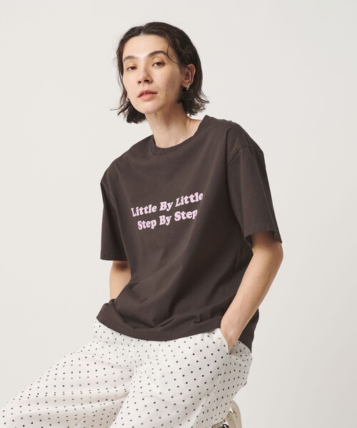OAFISH(オアフィッシュ)の「【別注】<OAFISH>ワイド ショートスリーブTシャツ(Tシャツ/カットソー・レディース・ケリーグリーン/ブラウン系・S)」の1枚目の写真