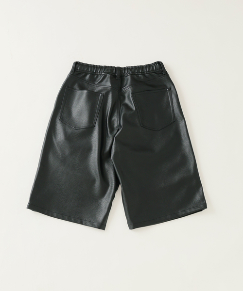 JOURNAL STANDARD relume(ジャーナルスタンダード レリューム)の「フェイクレザー ワイドイージー ショーツ(その他パンツ・メンズ・ブラック/ブラウン系その他・LARGE/MEDIUM)」の12枚目の写真