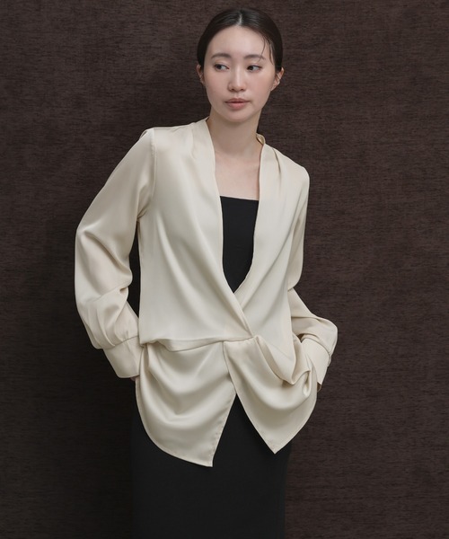 select MOCA Et（セレクトモカエト）の「【Et】Satain Twist Drape Blouse（シャツ/ブラウス・レディース・ブラウン/ブラック/アイボリー・FREE）」の3枚目の写真