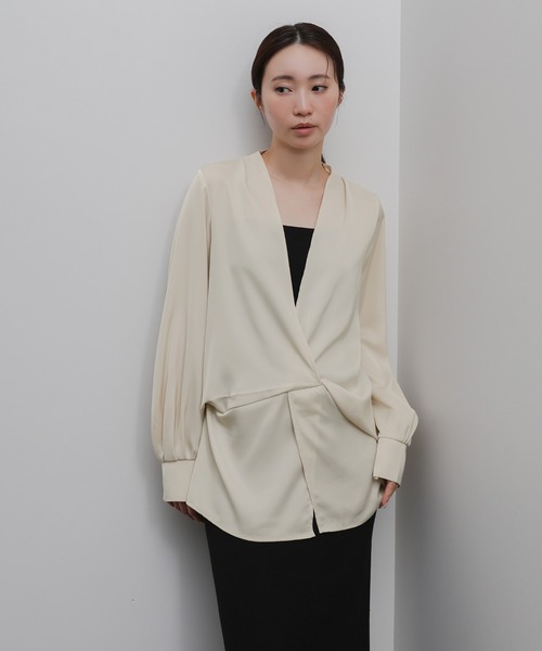 select MOCA Et（セレクトモカエト）の「【Et】Satain Twist Drape Blouse（シャツ/ブラウス・レディース・ブラウン/ブラック/アイボリー・FREE）」の18枚目の写真