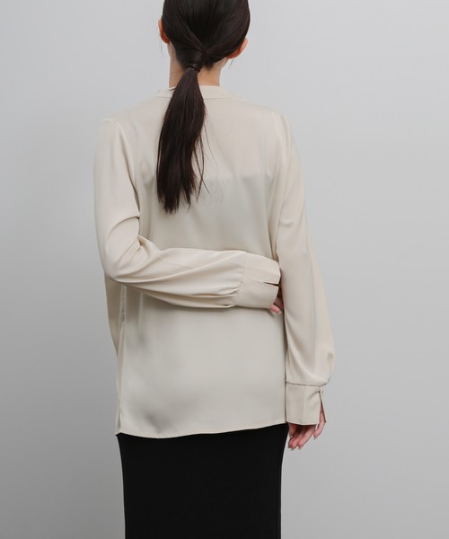 select MOCA Et（セレクトモカエト）の「【Et】Satain Twist Drape Blouse（シャツ/ブラウス・レディース・ブラウン/ブラック/アイボリー・FREE）」の20枚目の写真