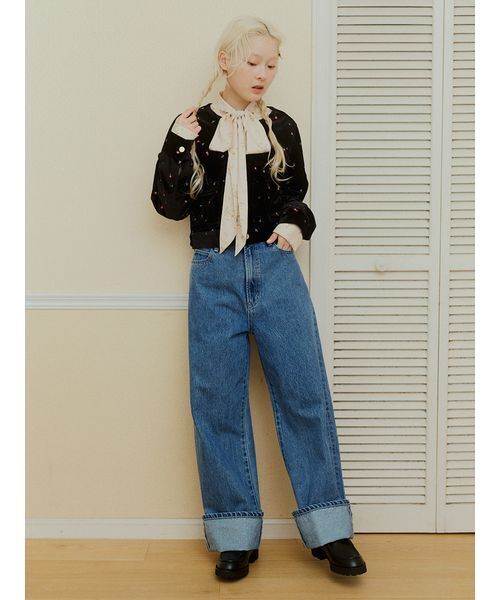 FURFUR(ファーファー)の「リボンステッチロールアップデニムパンツ(デニムパンツ・レディース・ホワイト/インディゴブルー/サックスブルー・1/0)」の5枚目の写真