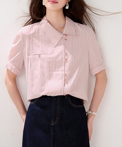 ReRe(リリ)の「アシンメトリー襟ストライプ半袖シャツ(シャツ/ブラウス・レディース・ピンク・MEDIUM/X-LARGE/LARGE)」の6枚目の写真