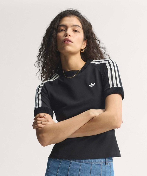 adidas(アディダス)の「ニット クロシェ ディテール付き カリ Tシャツ / アディダスオリジナルス adidas Originals(Tシャツ/カットソー・レディース・ブラック・XX-LARGE/LARGE/MEDIUM/SMALL/X-LARGE)」の2枚目の写真