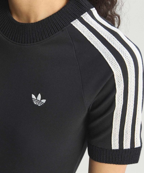 adidas(アディダス)の「ニット クロシェ ディテール付き カリ Tシャツ / アディダスオリジナルス adidas Originals(Tシャツ/カットソー・レディース・ブラック・XX-LARGE/LARGE/MEDIUM/SMALL/X-LARGE)」の5枚目の写真