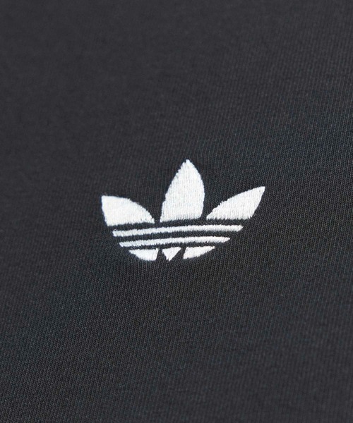 adidas(アディダス)の「ニット クロシェ ディテール付き カリ Tシャツ / アディダスオリジナルス adidas Originals(Tシャツ/カットソー・レディース・ブラック・XX-LARGE/LARGE/MEDIUM/SMALL/X-LARGE)」の3枚目の写真