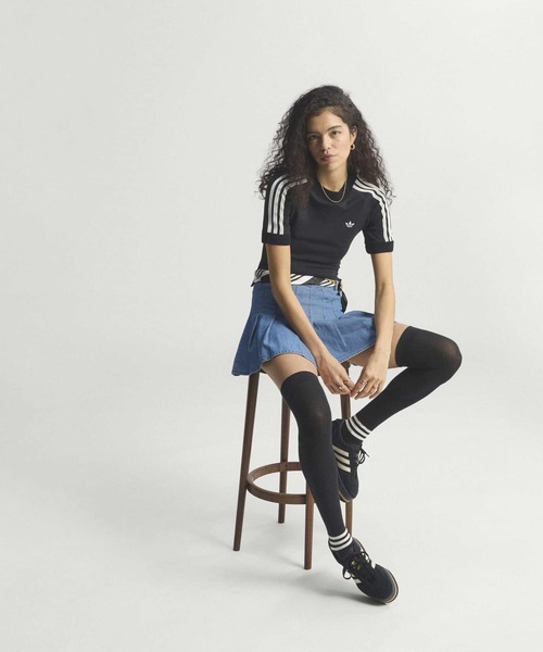 adidas(アディダス)の「ニット クロシェ ディテール付き カリ Tシャツ / アディダスオリジナルス adidas Originals(Tシャツ/カットソー・レディース・ブラック・XX-LARGE/LARGE/MEDIUM/SMALL/X-LARGE)」の7枚目の写真