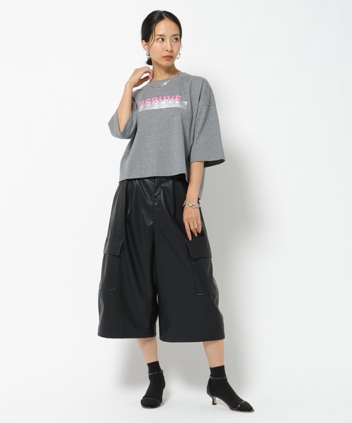 HEREIAM(ヘレイアム)の「【HEREIAM】夏も冬も着回し力抜群!/バレルクロップドパンツ(その他パンツ・レディース・ブラック・MEDIUM/SMALL)」の8枚目の写真