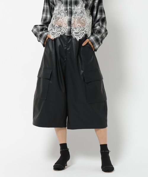 HEREIAM(ヘレイアム)の「【HEREIAM】夏も冬も着回し力抜群!/バレルクロップドパンツ(その他パンツ・レディース・ブラック・MEDIUM/SMALL)」の10枚目の写真