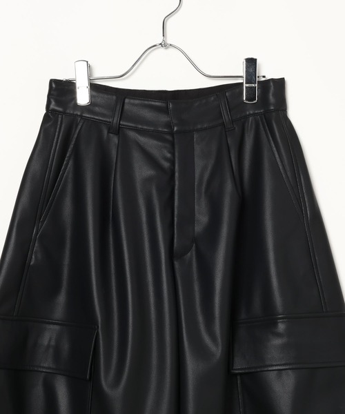 HEREIAM(ヘレイアム)の「【HEREIAM】夏も冬も着回し力抜群!/バレルクロップドパンツ(その他パンツ・レディース・ブラック・MEDIUM/SMALL)」の18枚目の写真