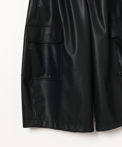 HEREIAM(ヘレイアム)の「【HEREIAM】夏も冬も着回し力抜群!/バレルクロップドパンツ(その他パンツ・レディース・ブラック・MEDIUM/SMALL)」の21枚目の写真