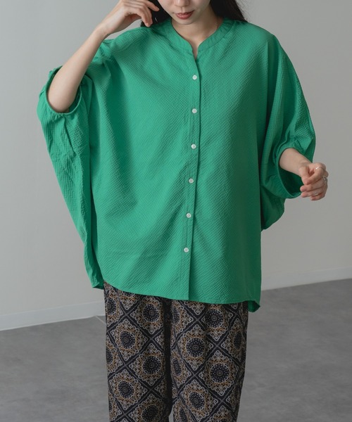 refinedworks(リファインドワークス)の「【refinedworks】サッカー 素材 バンドカラー ブラウス(シャツ/ブラウス・レディース・ネイビー/パープル/グリーン・FREE)」の13枚目の写真