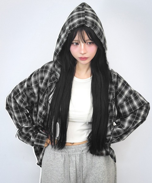 FOLLOWIN(フォロウィン)の「【3COLOR/ユニセックス】チェックフードビッグシルエットシャツ(シャツ/ブラウス・レディース・アイボリー/ブラック/チャコールグレー・FREE)」の16枚目の写真
